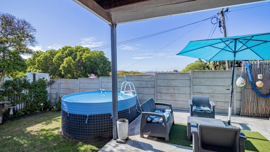 4 Bedroom Property for Sale in Yzerfontein Western Cape